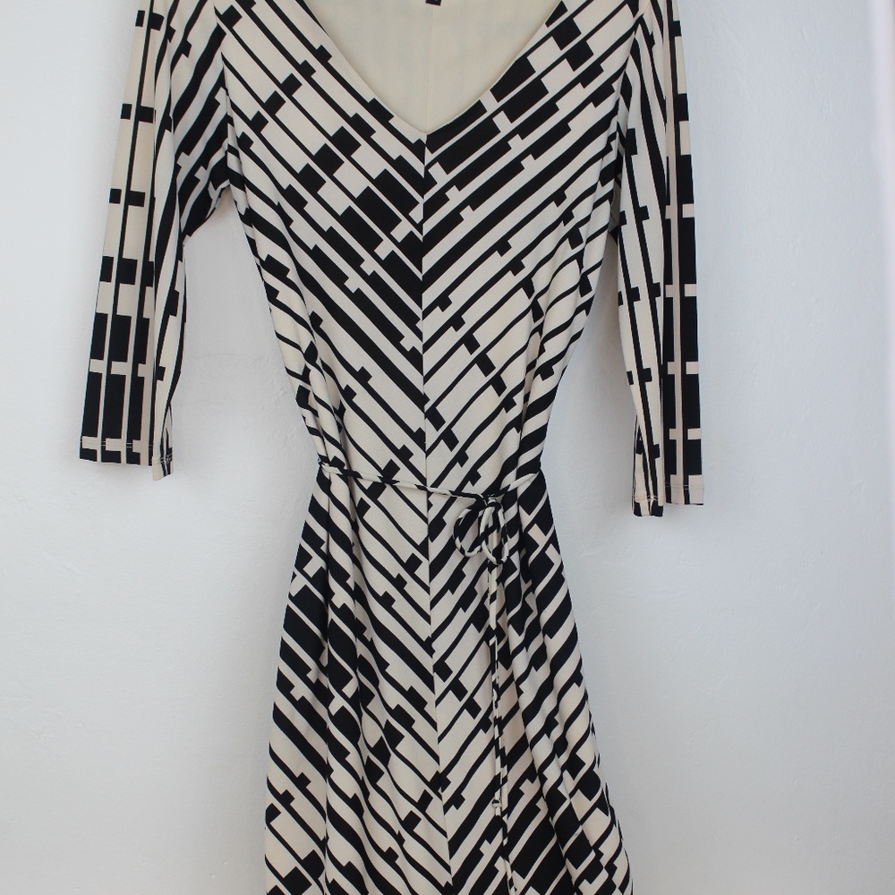 Cream & Black Pattern Dress (M)